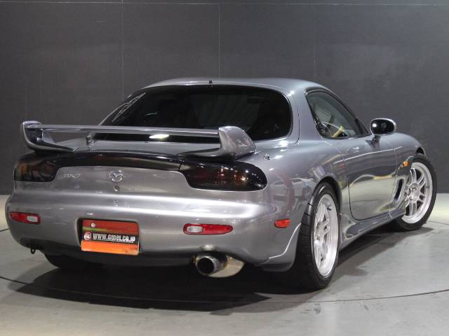 2002-Mazda-RX-7-Spirit_R_Type_A_02.jpg