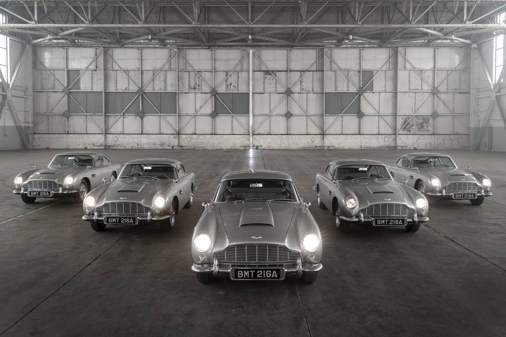 Aston_Martin_DB5_Goldfinger_Continuation02.jpg