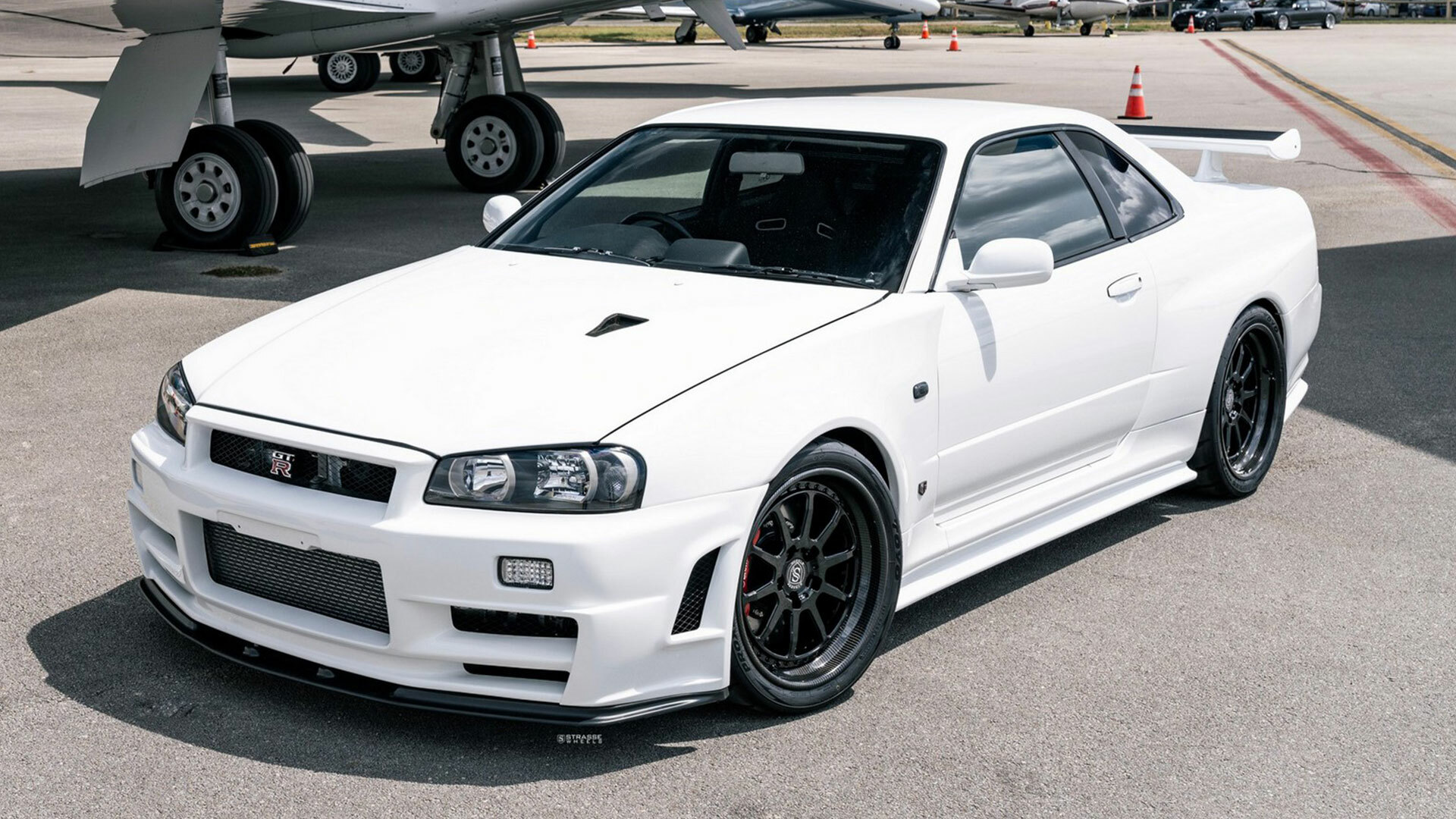 Nissan-Skyline-GT-R-V-Spec-II-5-a.jpg